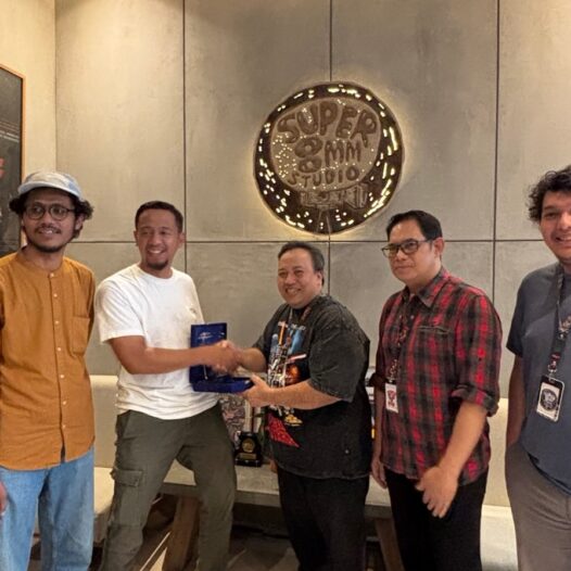 Belajar Langsung dari Ahlinya, Mahasiswa Film & Animasi Telkom University Kunjungi Super 8mm Studio
